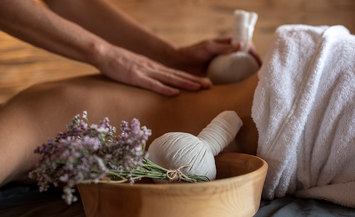 Massage zum Entspannen in den Alpzitt Chalets